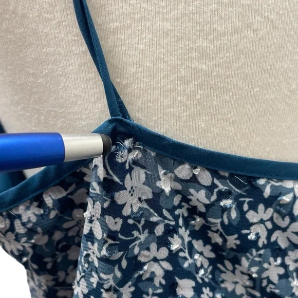 ALI & JAY Lagoon Stolls Blue Floral Wide-Leg Jumpsuit, size large. Damage flaws - Picture 6 of 17